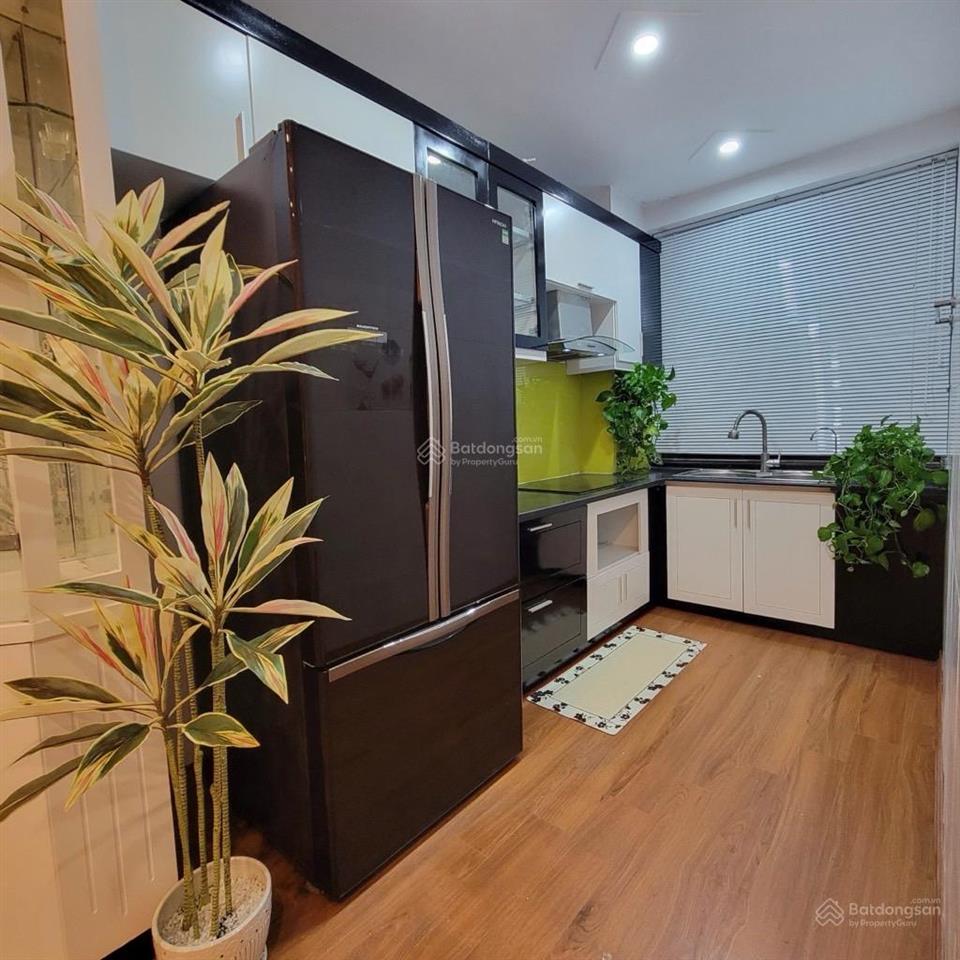 Bán căn hộ tòa newtatco vĩnh phúc, ba đình, 66m2, 6 tỷ, 2pn, 2wc, sổ đỏ, full nt,  