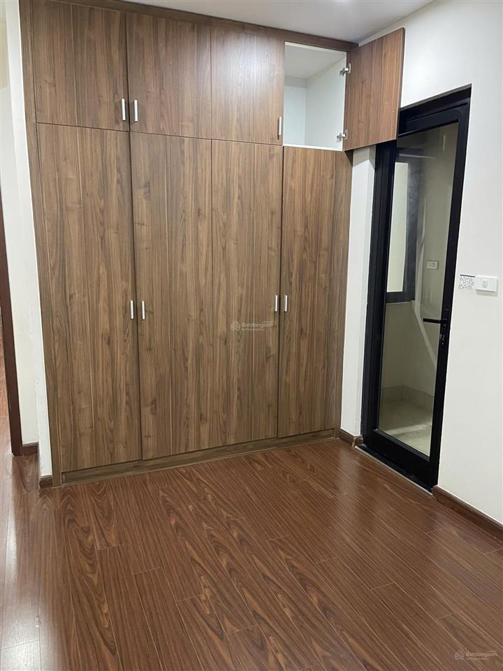 Chính chủ cần bán căn hộ 2 pn 70 m2 chung cư roman plaza. full nội thất. 0985 927 ***