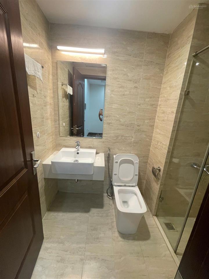 Chính chủ cần bán căn hộ 2 pn 70 m2 chung cư roman plaza. full nội thất. 0985 927 ***