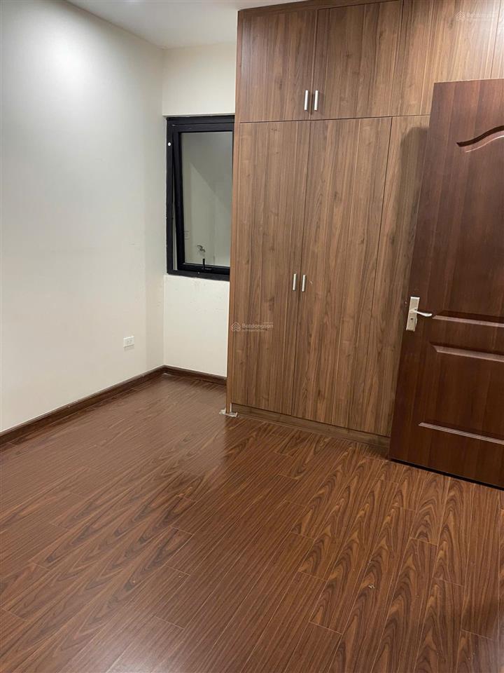 Chính chủ cần bán căn hộ 2 pn 70 m2 chung cư roman plaza. full nội thất. 0985 927 ***