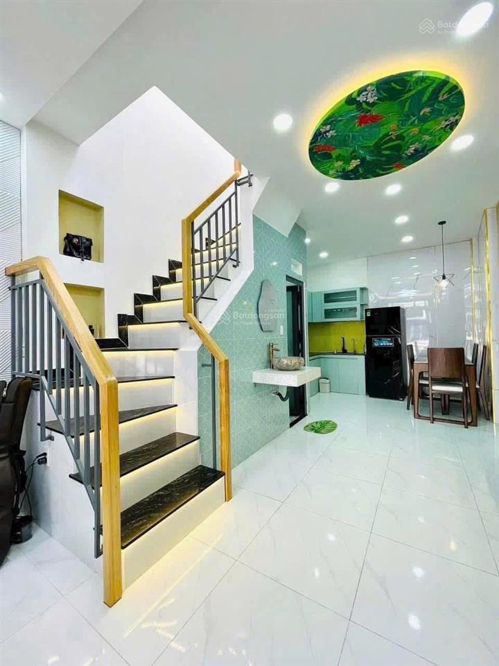 Bán nhà giá ngộp 2,8 tỷ/60m2  nam kỳ khởi nghĩa  gần chùa vĩnh nghiêm, sổ riêng, hẻm xe hơi