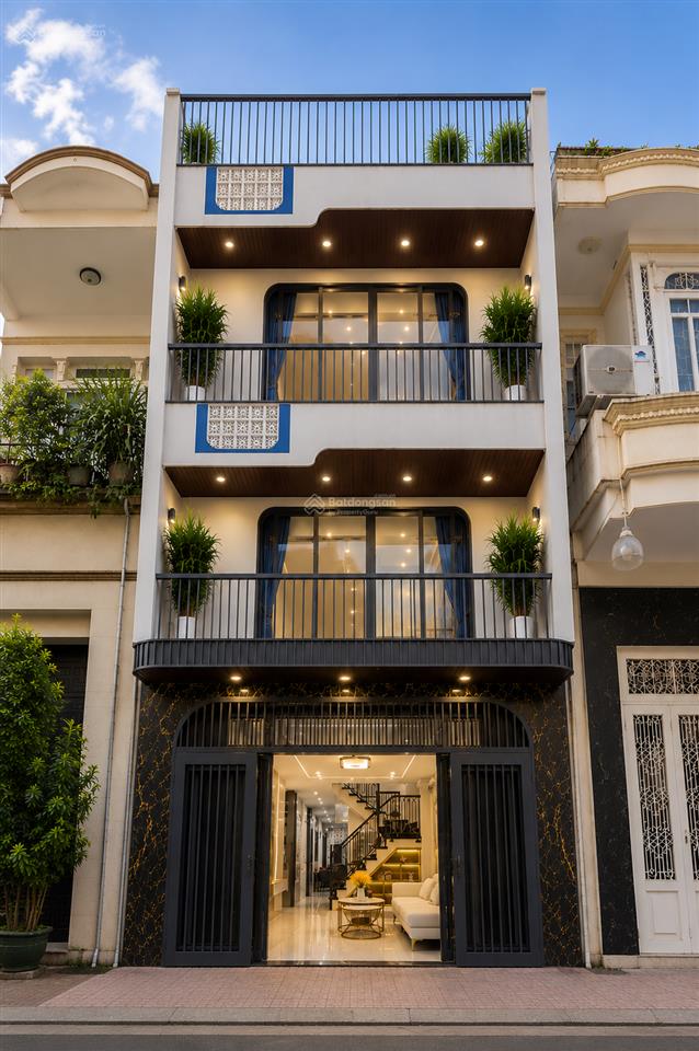 Bán nhà đường cao thắng  gần chợ bàn cờ  giá 4,55 tỷ/70m2  ô tô vào tận nhà  sổ hồng riêng