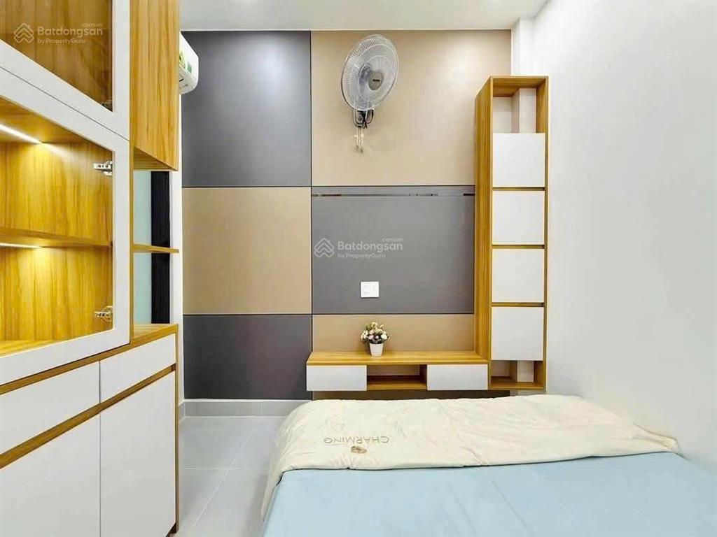 Bán nhà đường cao thắng  gần chợ bàn cờ  giá 4,55 tỷ/70m2  ô tô vào tận nhà  sổ hồng riêng