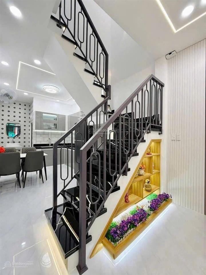 Bán nhà đường cao thắng  gần chợ bàn cờ  giá 4,55 tỷ/70m2  ô tô vào tận nhà  sổ hồng riêng