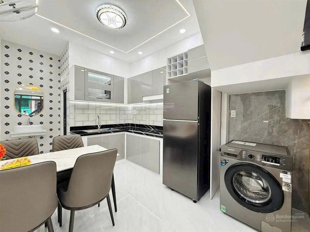 Bán nhà đường cao thắng  gần chợ bàn cờ  giá 4,55 tỷ/70m2  ô tô vào tận nhà  sổ hồng riêng