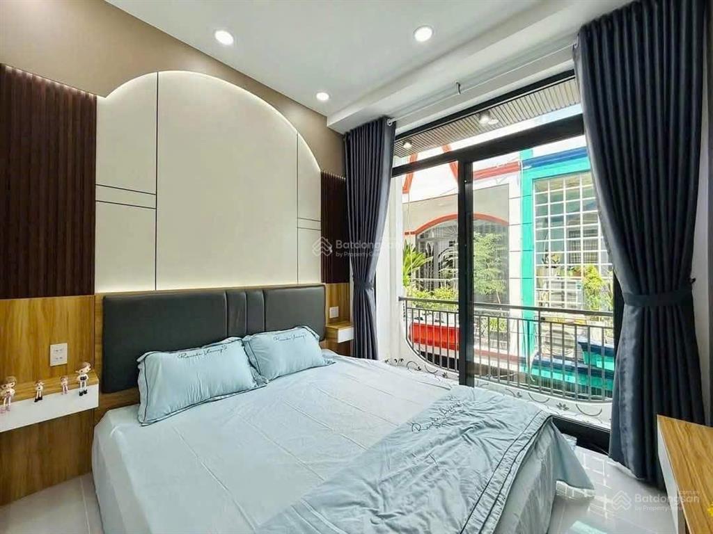 Bán nhà đường cao thắng  gần chợ bàn cờ  giá 4,55 tỷ/70m2  ô tô vào tận nhà  sổ hồng riêng