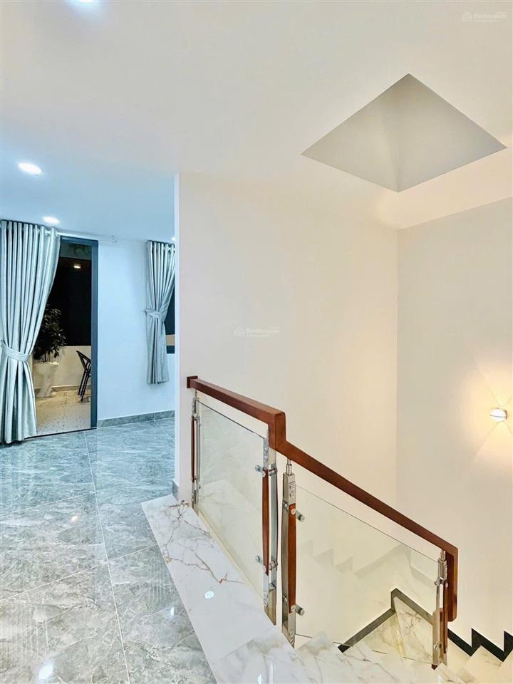 Bán nhà giá ngộp 67,5m2  3 tháng 2, quận 10  gần bv nhi đồng, sổ riêng, dòng tiền sẵn
