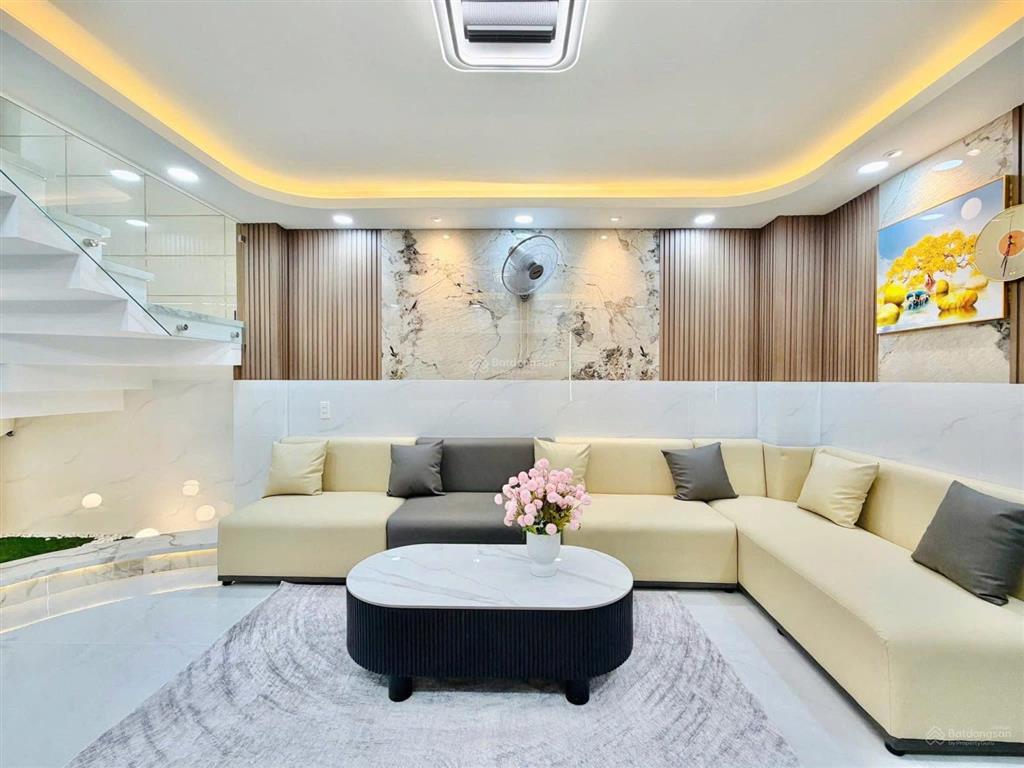 Bán nhà giá ngộp 67,5m2  3 tháng 2, quận 10  gần bv nhi đồng, sổ riêng, dòng tiền sẵn