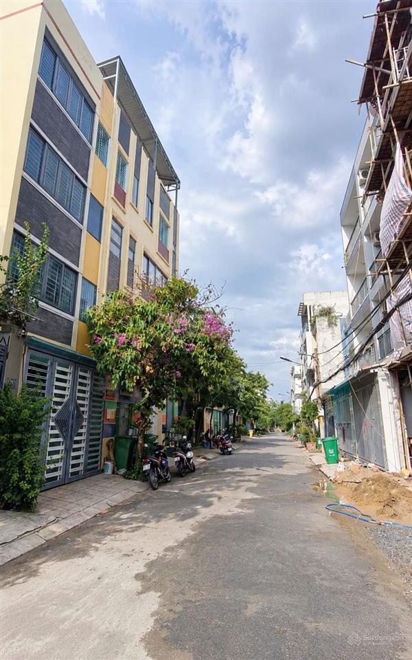 Bán đất quận 3  81m2 (ngang 6m)  hẻm xe hơi  sổ riêng, sang tên nhanh  mua là lời