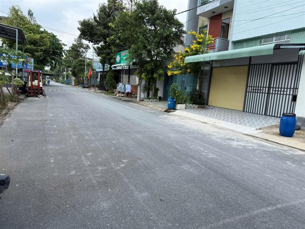 Chính chủ cần bán lô đất nền kdc vĩnh phú 2, thuận an, bình dương  140m2  sổ sẵn
