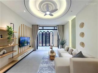 Nhà hẻm xe hơi hòa hưng, quận 10  3 tầng btct, 4pn  gara ô tô, sổ hồng riêng
