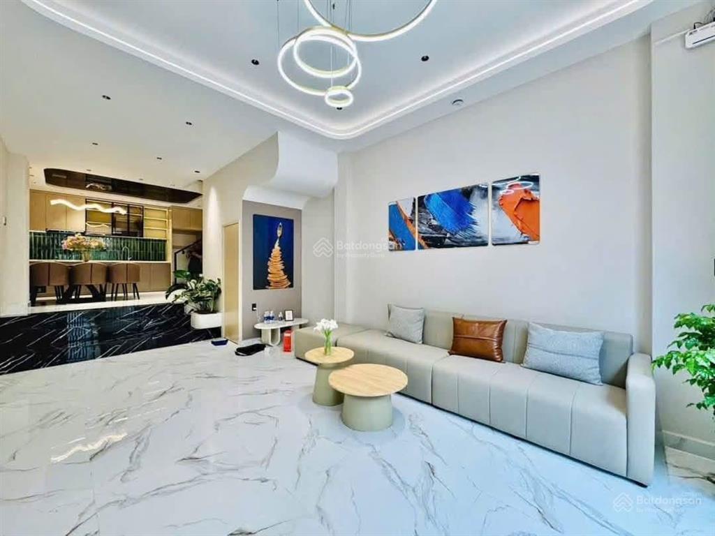 Bán nhà gần chợ trần hữu trang, p11, phú nhuận  1t2l + st  5.9 tỷ/72m2 nhà rộng, sẵn sổ, 4pn