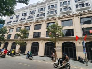 Nhà mặt phố chùa láng 121m2 10 tầng 2 mặt phố view thóang, gần hồ, kinh doanh đỉnh