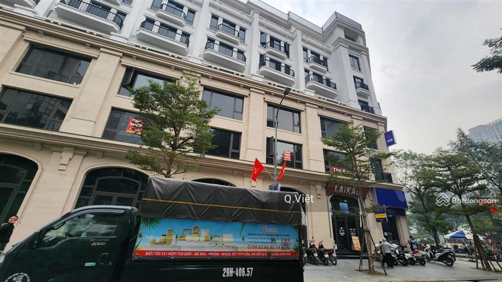 Nhà mặt phố chùa láng 121m² 10 tầng 2 mặt phố view thoáng, gần hồ, kinh doanh đỉnh