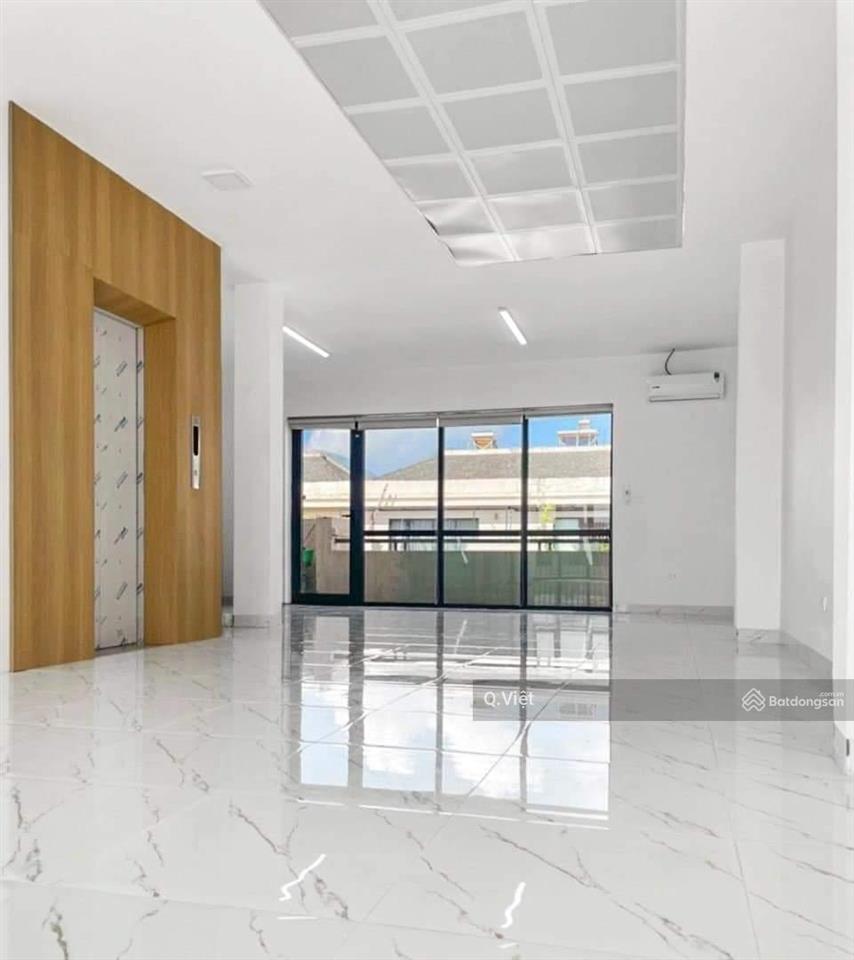 Cho thuê shophouse pandora 53 triều khúc 147m2 5 tầng mặt tiền 7m bàn giao ngay