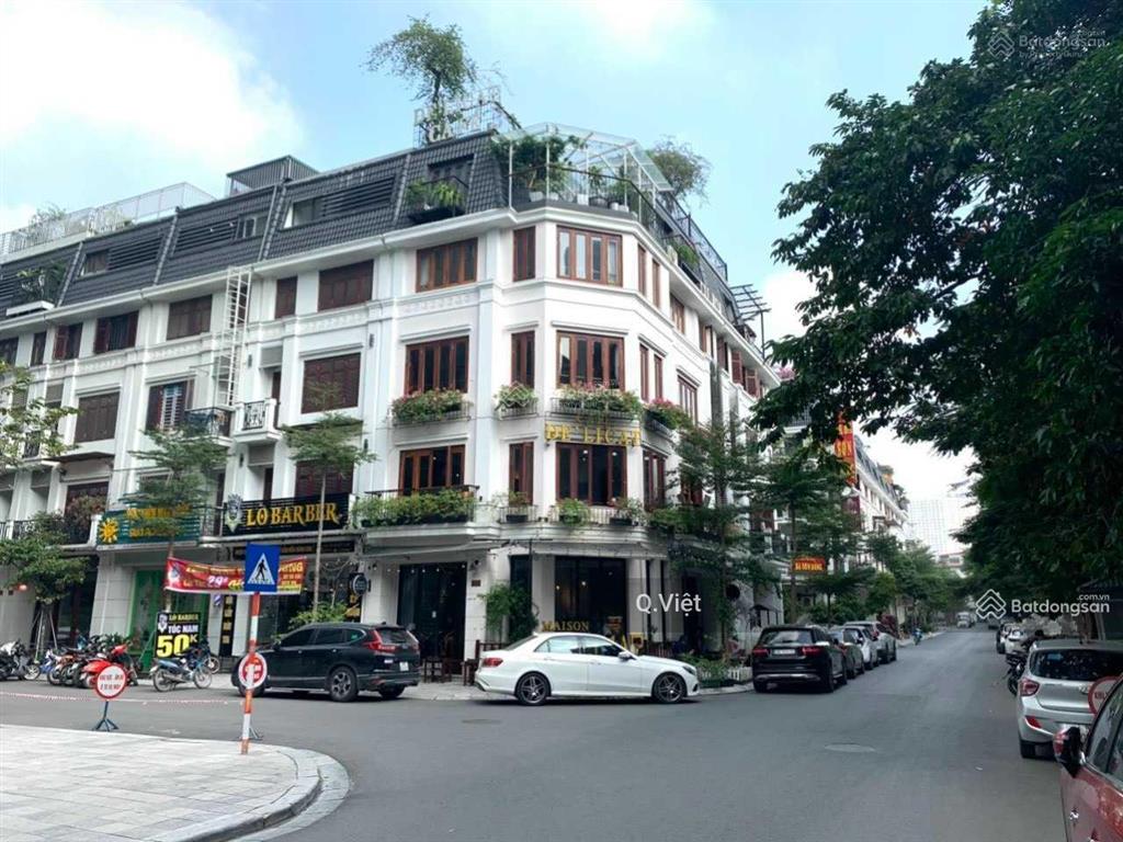 Liền kề 90 nguyễn tuân 102m 5 tầng căn góc siêu đẹp ở lý tưởng