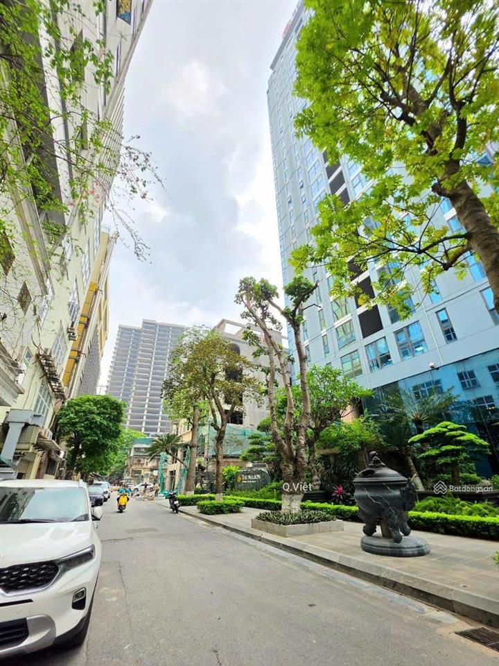 Nhà phố láng hạ, 110m², 8 tầng, 2 thoáng, có hầm, căn đẹp, vị trí đẹp