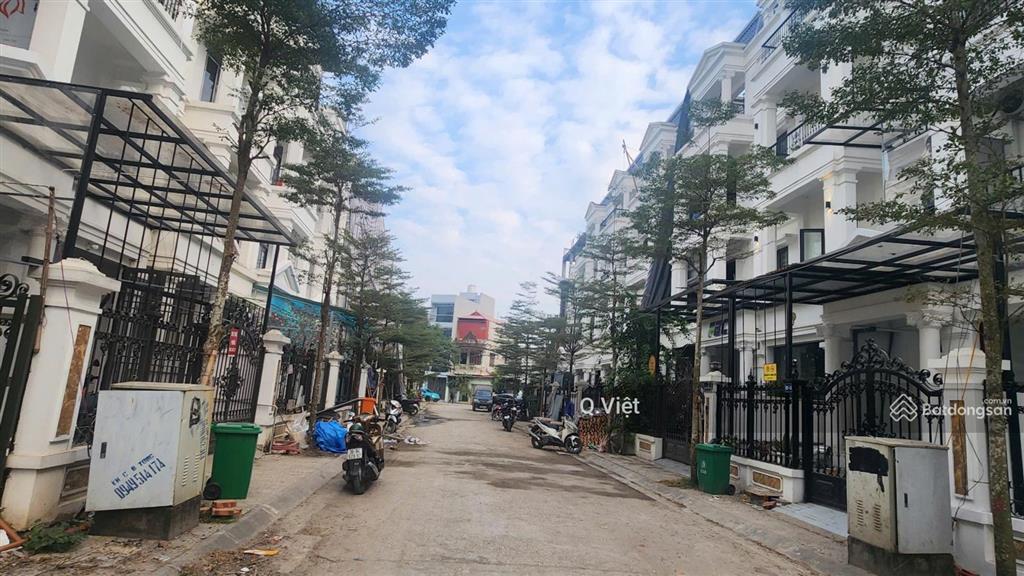 Nhà phố đại mỗ 106m² 5 tầng mt 6m căn đẹp đường rộng ô tô tránh có vỉa hè kinh doanh