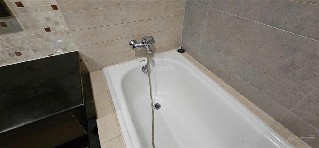 Quận 11  chính chủ the everrich i, 21 triệu, 116m2, 2pn, 2wc, hướng đông