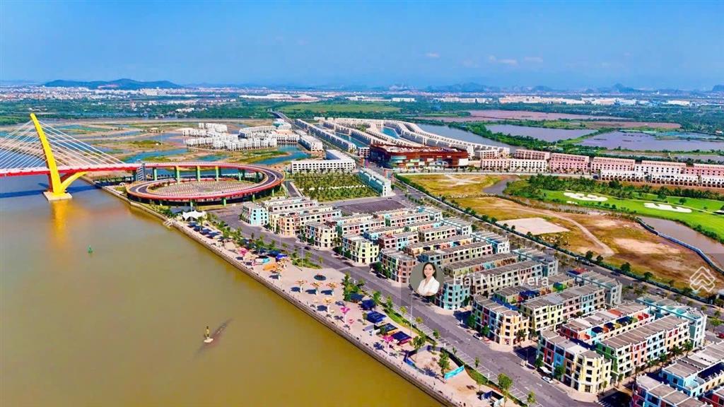 Bán shophouse vinhomes vũ yên 137,7m² sau nhà là sân vườn riêng view sông bạch đằng giá tốt