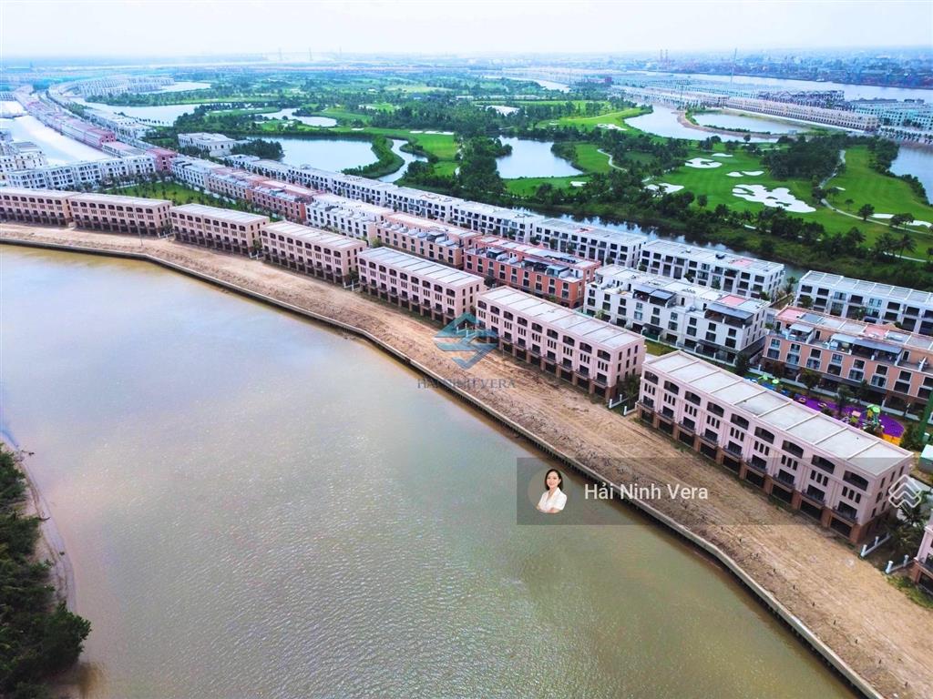 Sử dụng thêm gần 100m² sân vườn riêng ngay sau nhà tại liền kề đảo vua vinhomes vũ yên đv  14