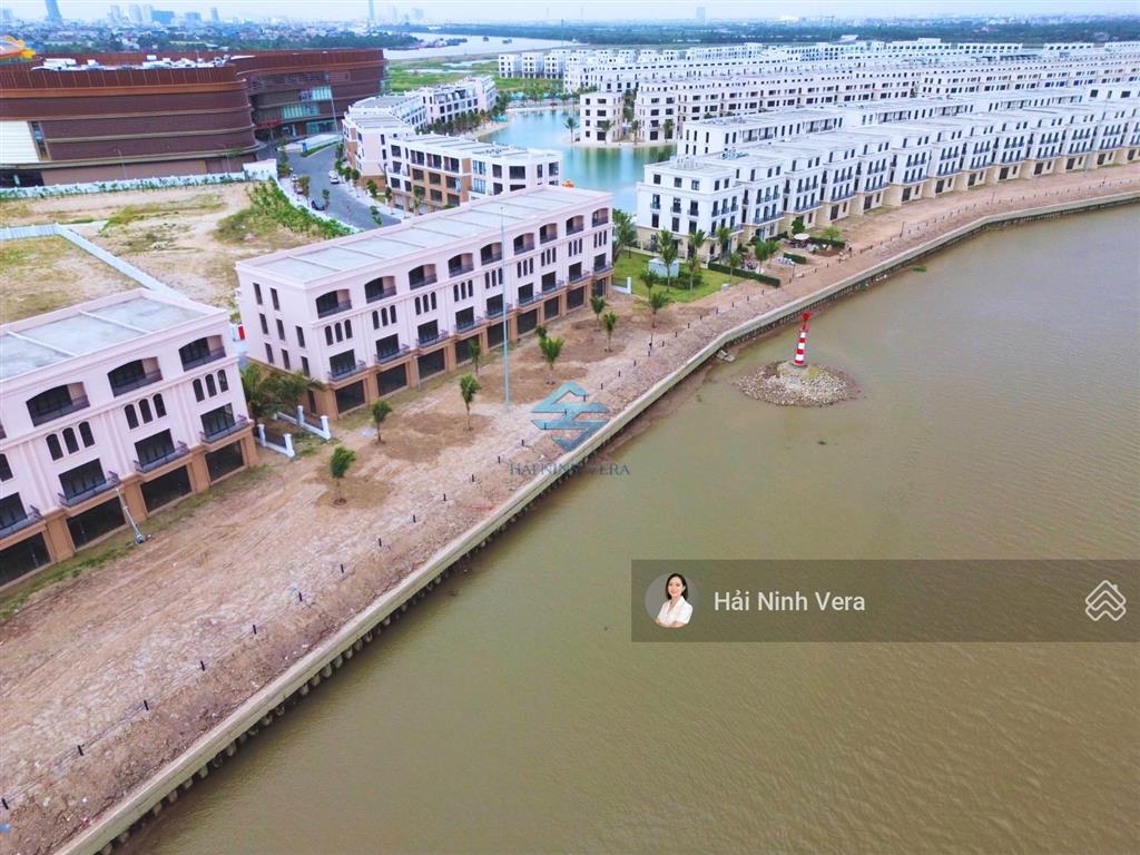 Liền kề đảo vua hiếm có được sử dụng thêm hơn 100m² sân vườn riêng ngay sau nhà tại vinhomes vũ yên