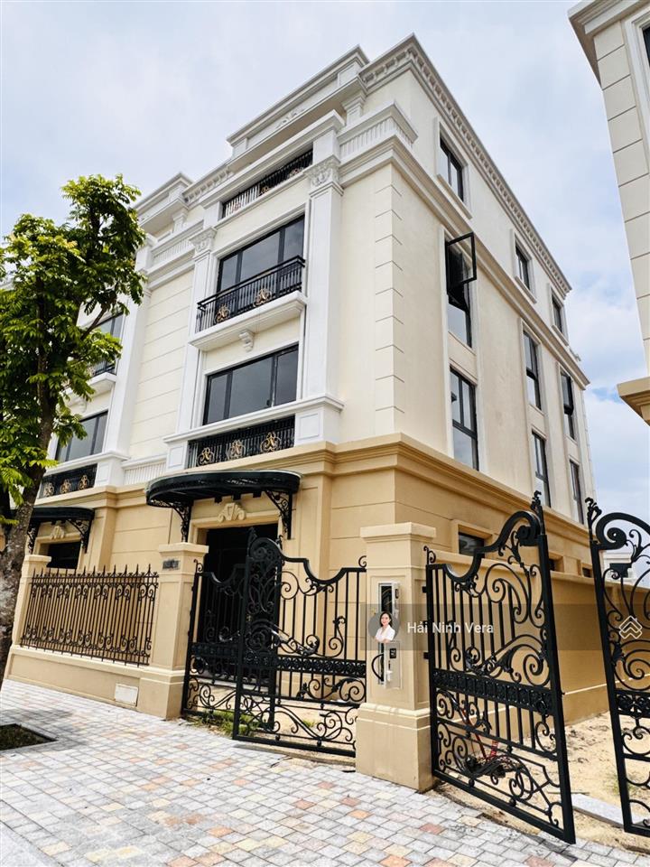 Song lập trước nhà là công viên, sau nhà là sông tự nhiên nơi nghỉ dưỡng tại vinhomes vũ yên
