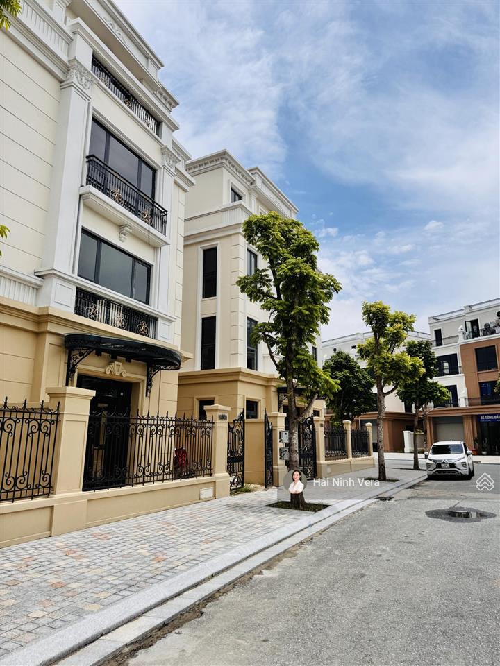 Song lập trước nhà là công viên, sau nhà là sông tự nhiên nơi nghỉ dưỡng tại vinhomes vũ yên