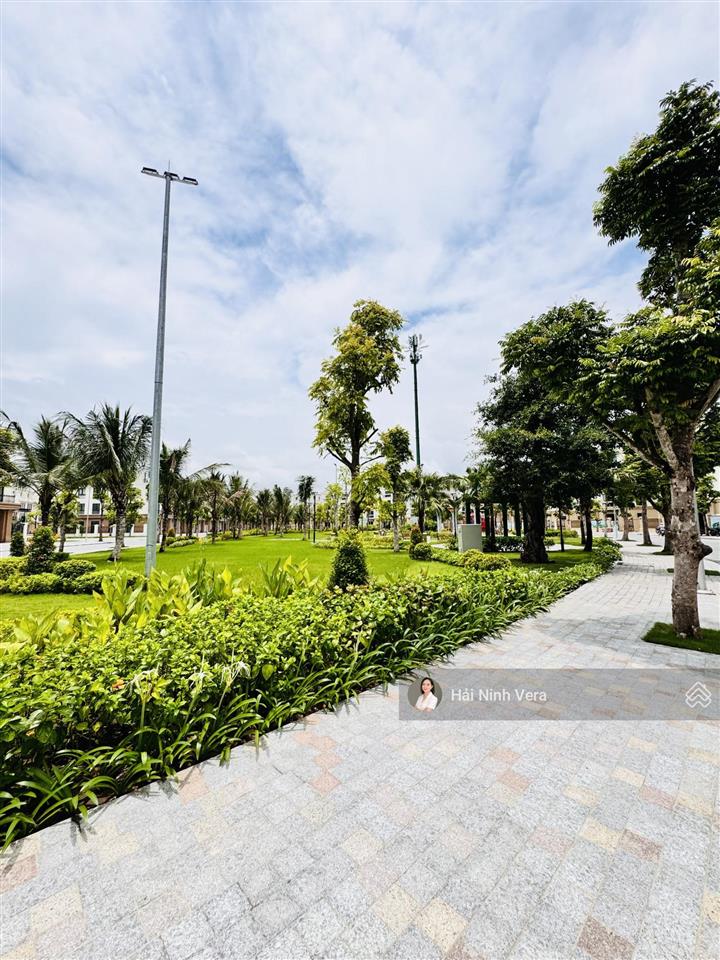 Song lập trước nhà là công viên, sau nhà là sông tự nhiên nơi nghỉ dưỡng tại vinhomes vũ yên