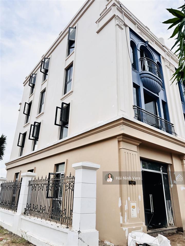 Hiếm có shophouse nào vừa sở hữu gần 200m² sân vườn riêng đường tương lai 36m tại vinhomes vũ yên