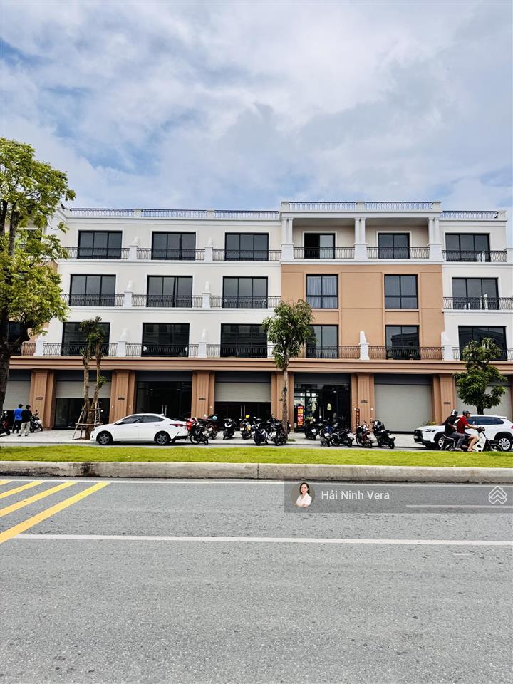 Hiếm có shophouse nào vừa sở hữu gần 200m² sân vườn riêng đường tương lai 36m tại vinhomes vũ yên