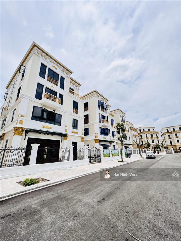 Biệt thự đơn lập dành cho chủ nhân xứng tầm hoàng gia tại vinhomes vũ yên