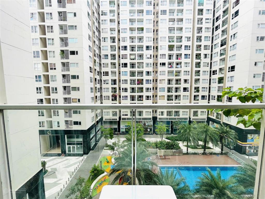 Bán căn hộ 1pn, 70m2, giá 4,9 tỷ tại sky center, phổ quang, tân bình, hcm