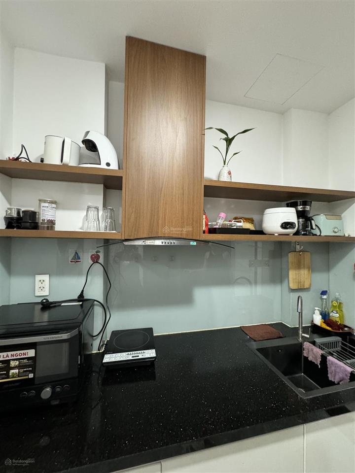 Bán cc sky center, đường phổ quang, 2 tỷ 850 full nội thất, 36,44 m², chính chủ, view đẹp