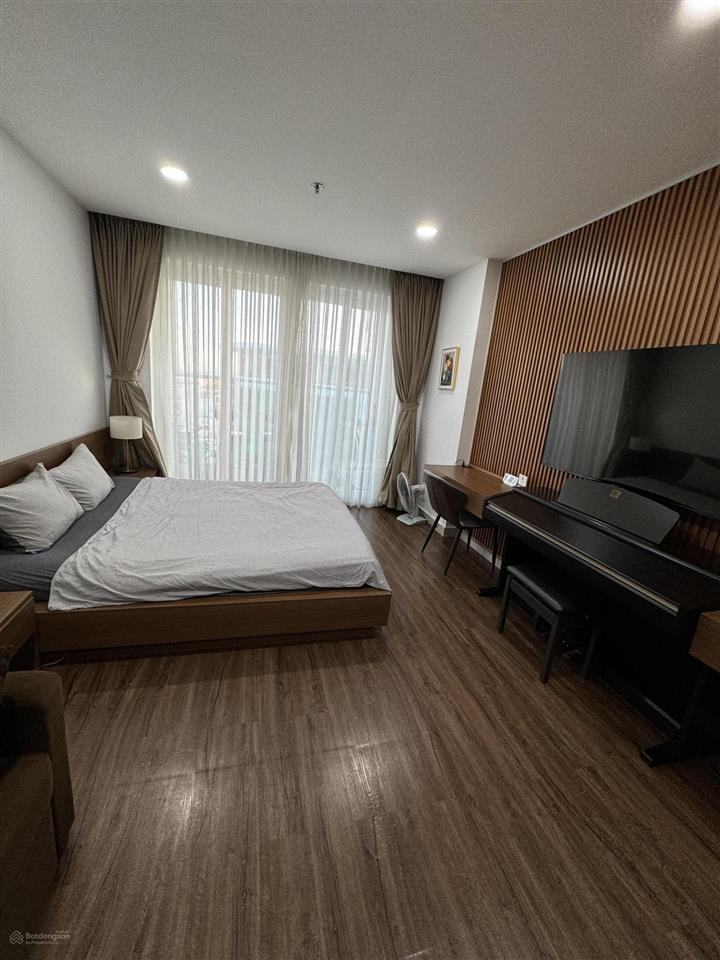 Bán cc sky center, đường phổ quang, 2 tỷ 850 full nội thất, 36,44 m², chính chủ, view đẹp