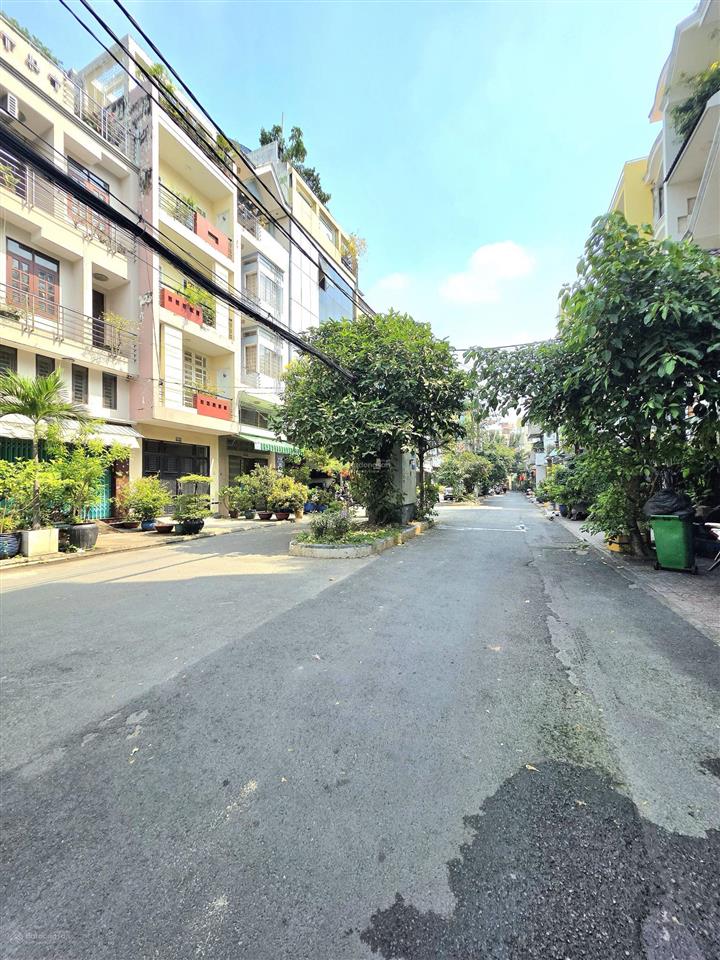 Bán tòa nhà 6 tầng đường ô tô 8m căn góc tại khu vip lạc long quân tổng dtsd 274m2 chỉ hơn 11 tỷ