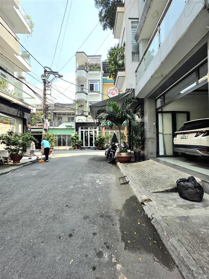 Bán tòa nhà 6 tầng đường ô tô 8m căn góc tại khu vip lạc long quân tổng dtsd 274m2 chỉ hơn 11 tỷ