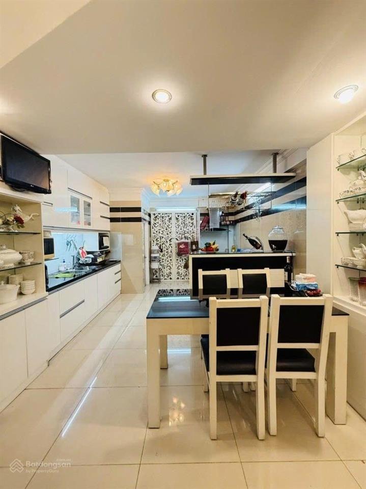 Bán gấp nhà đẹp 5 tầng 80m2 chỉ nhỉnh 12 tỷ cư xá phú lâm quận 6