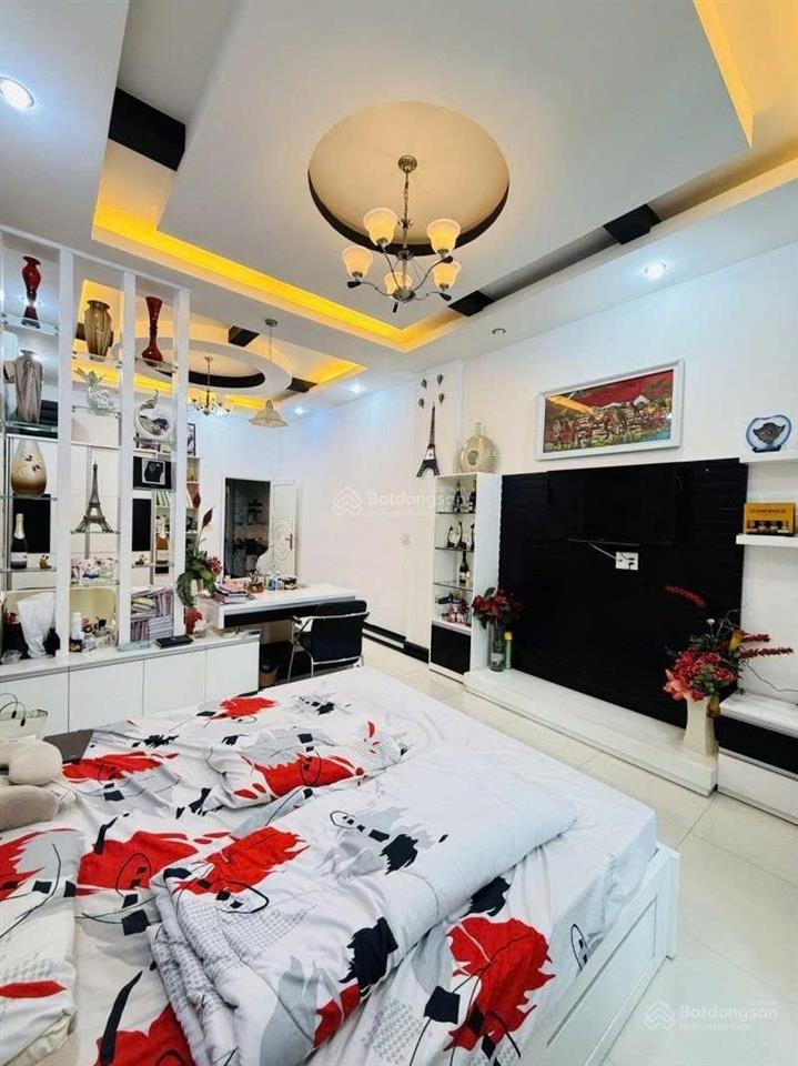 Bán gấp nhà đẹp 5 tầng 80m2 chỉ nhỉnh 12 tỷ cư xá phú lâm quận 6