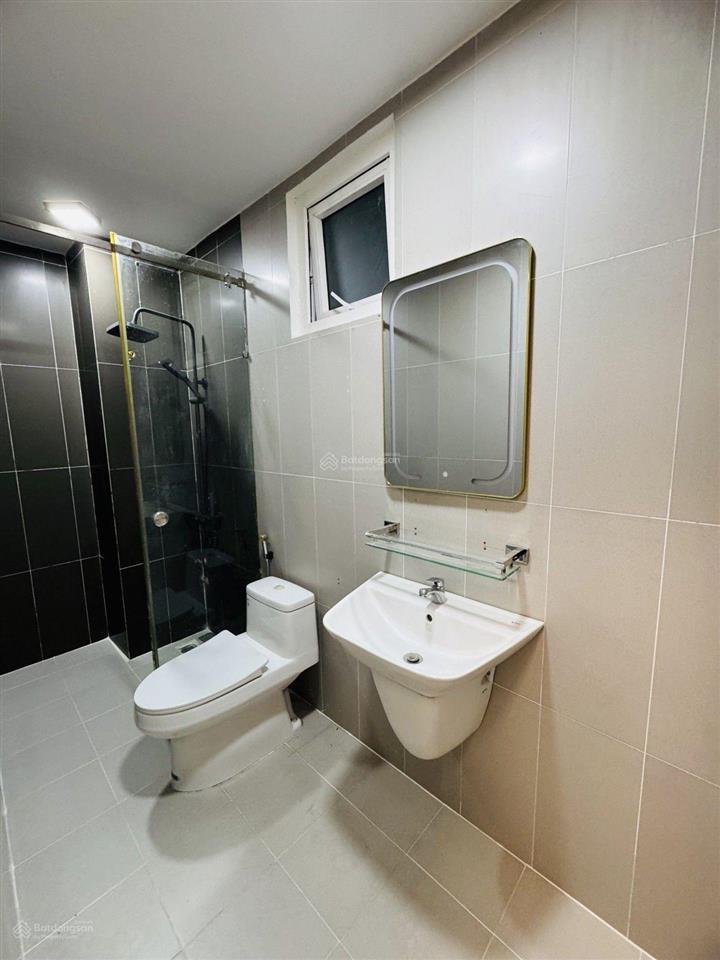 Bán nhà đẹp 4 tầng hẻm xe hơi 8 mét gần mặt tiền 3/2 lê đại hành có ngang hiếm 4.3m x 11m chỉ 8.9 t