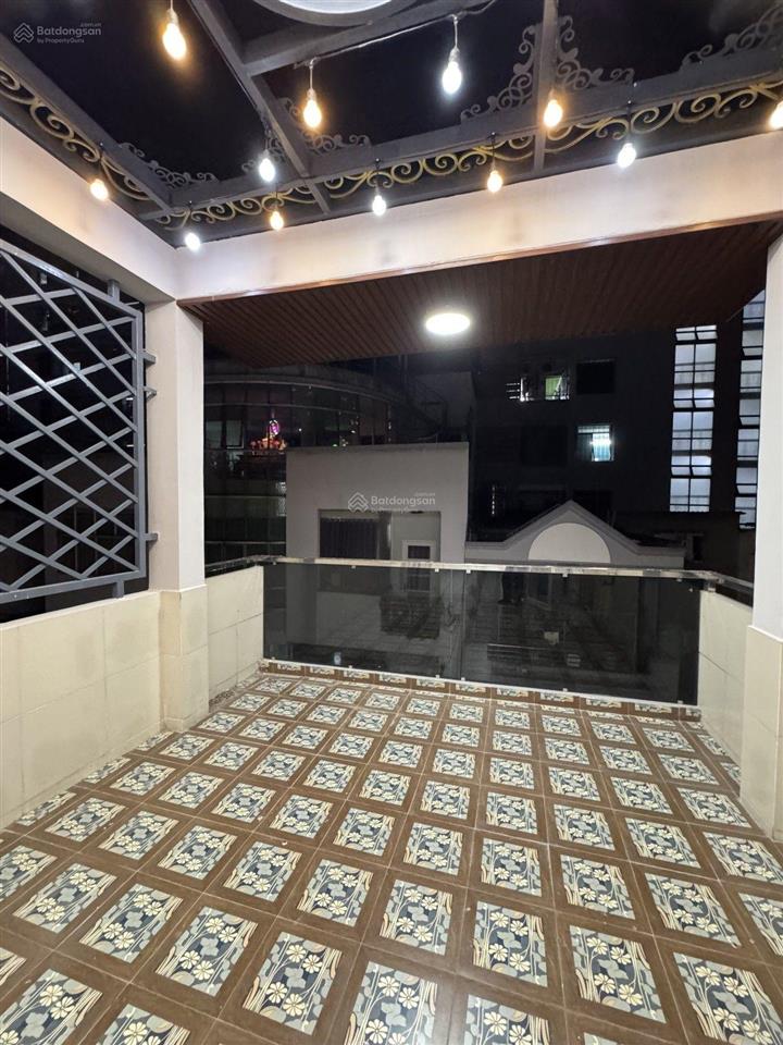 Bán nhà đẹp 4 tầng hẻm xe hơi 8 mét gần mặt tiền 3/2 lê đại hành có ngang hiếm 4.3m x 11m chỉ 8.9 t