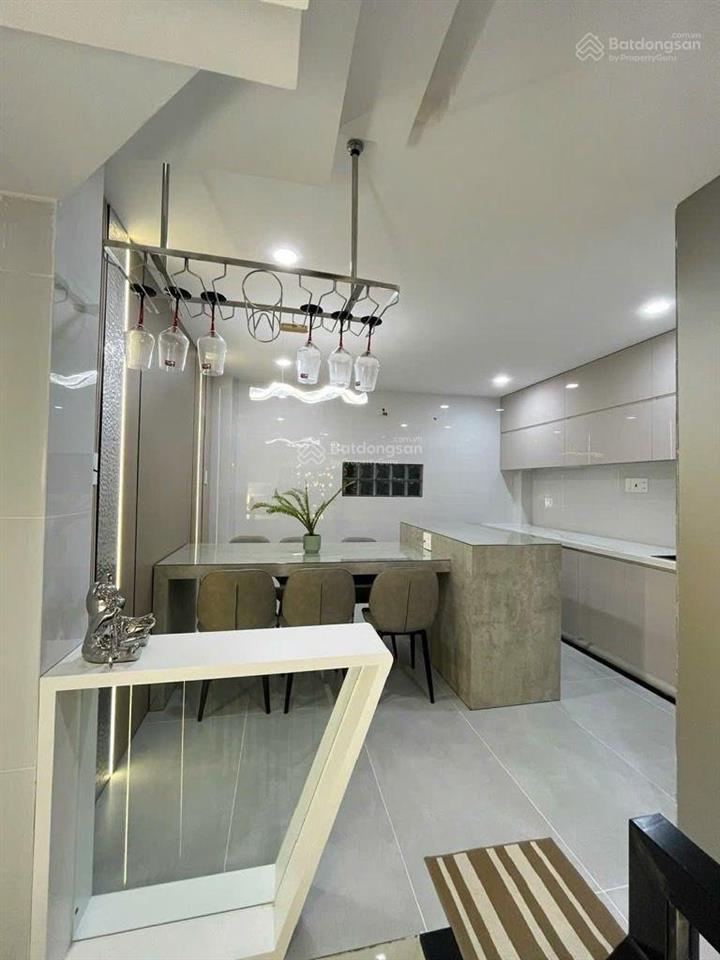 Bán nhà 5 tầng có thang máy hẻm ô tô 166m2 sử dụng chỉ hơn 8 tỷ quận 11