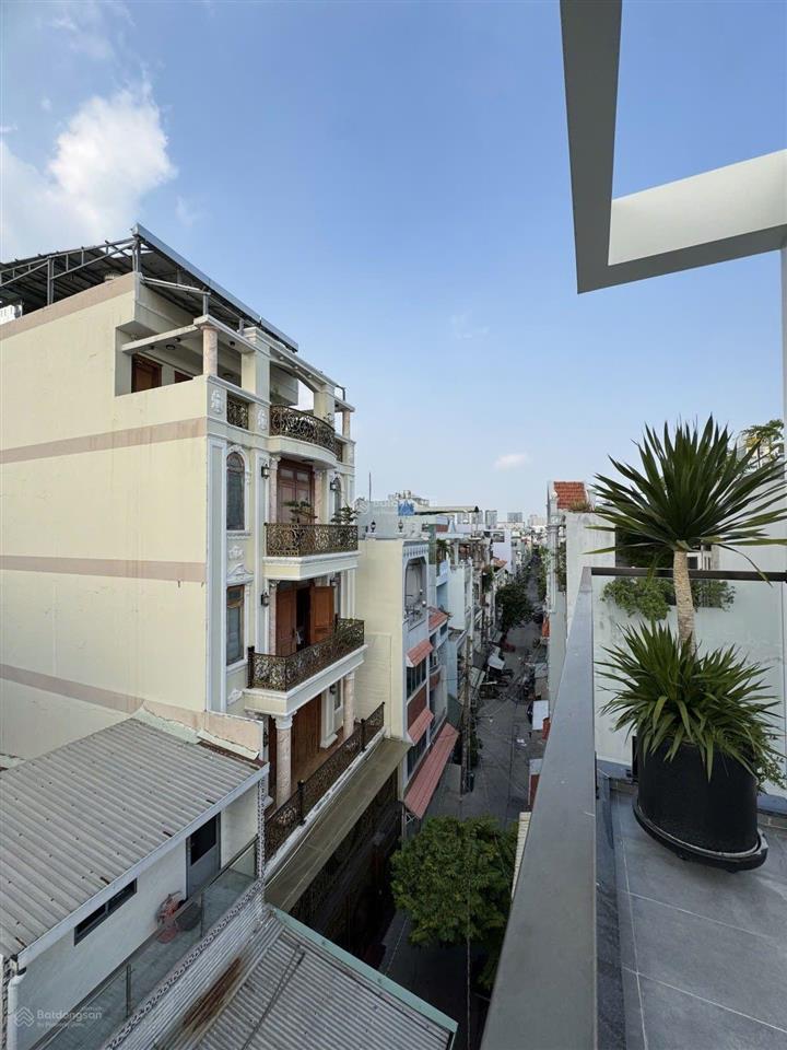 Bán nhà 5 tầng có thang máy hẻm ô tô 166m2 sử dụng chỉ hơn 8 tỷ quận 11