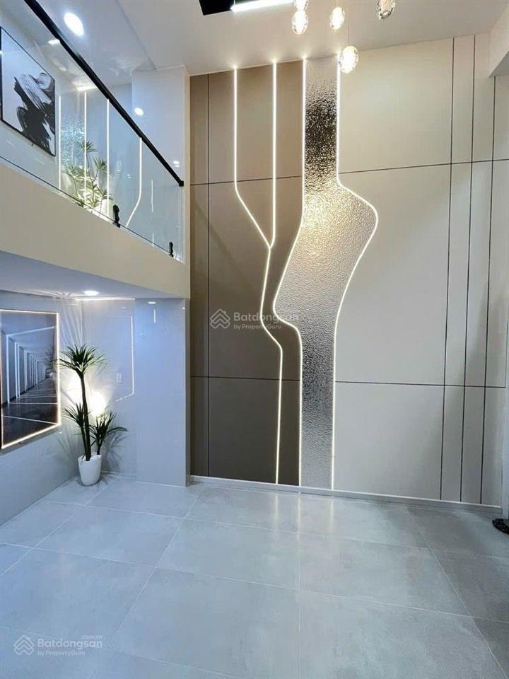 Bán nhà 5 tầng có thang máy hẻm ô tô 166m2 sử dụng chỉ hơn 8 tỷ quận 11