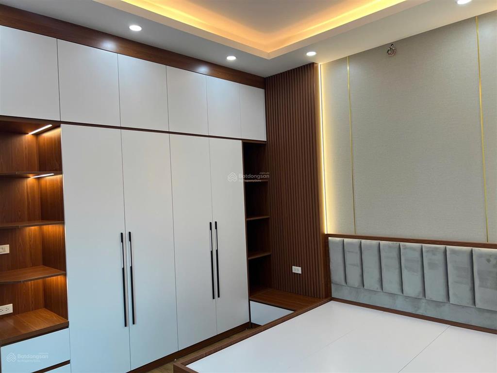 Hàng hiếm tại ngõ 39, xuân đỗ, 15 tỷ, 101m2, 3pn, 2wc, 4 tầng, pháp lý đầy đủ