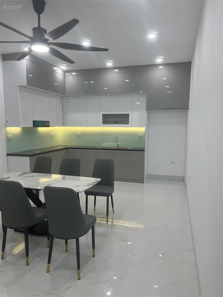 Hàng hiếm tại ngõ 39, xuân đỗ, 15 tỷ, 101m2, 3pn, 2wc, 4 tầng, pháp lý đầy đủ