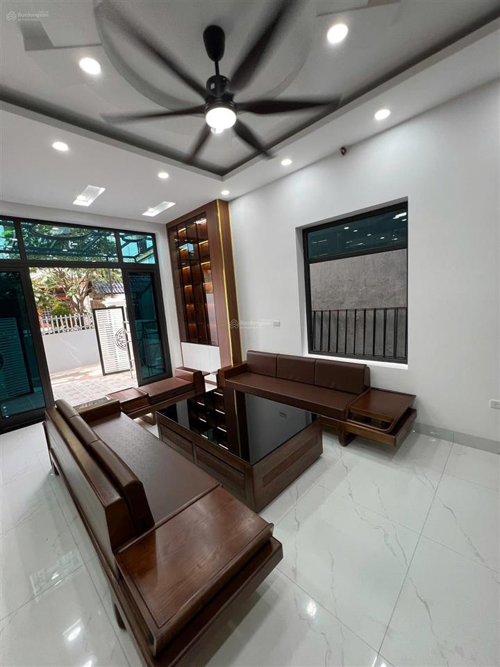 Hàng hiếm tại ngõ 39, xuân đỗ, 15 tỷ, 101m2, 3pn, 2wc, 4 tầng, pháp lý đầy đủ