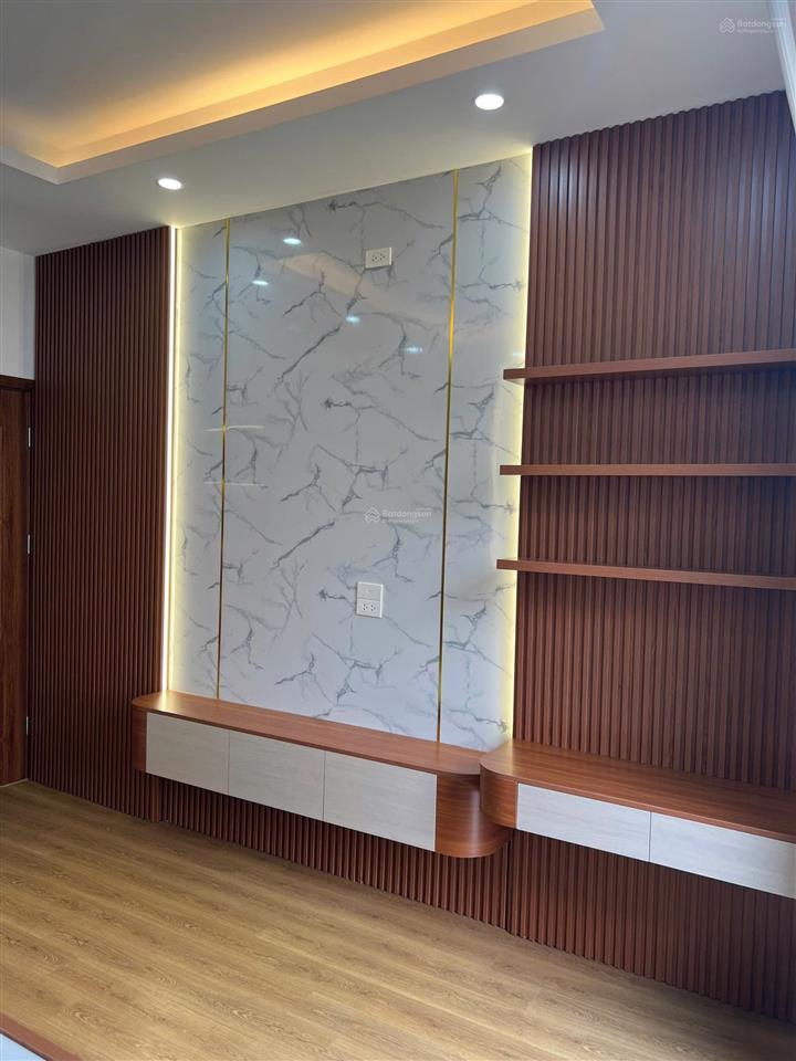 Hàng hiếm tại ngõ 39, xuân đỗ, 15 tỷ, 101m2, 3pn, 2wc, 4 tầng, pháp lý đầy đủ