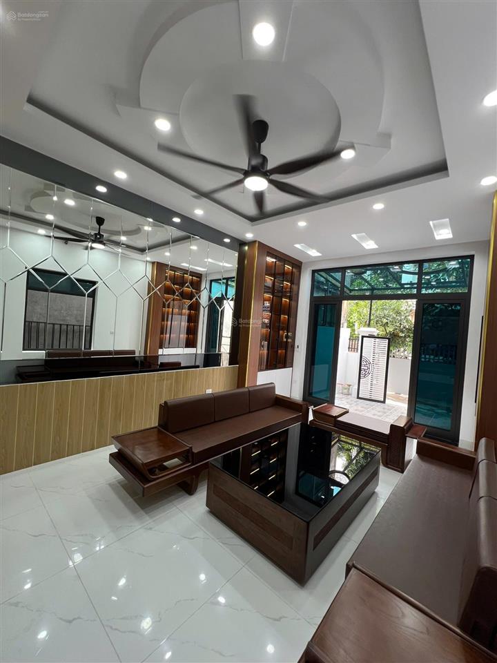 Hàng hiếm tại ngõ 39, xuân đỗ, 15 tỷ, 101m2, 3pn, 2wc, 4 tầng, pháp lý đầy đủ