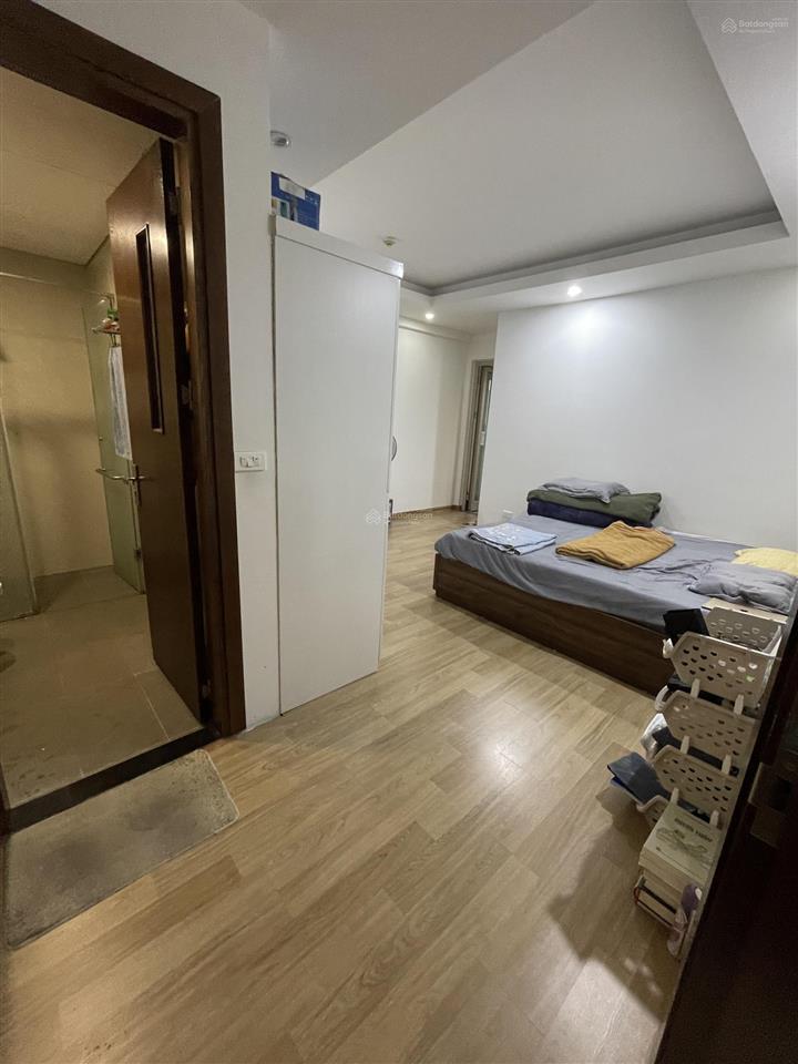 7,7 tỷ, 123m2, dòng 3 ngủ, 1 đa năng, 2wc, tầng trung view hồ, sổ đỏ. em có căn toà x2 đại kim
